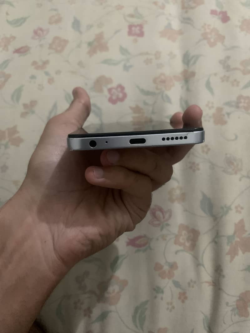 Tecno Spark 20 1