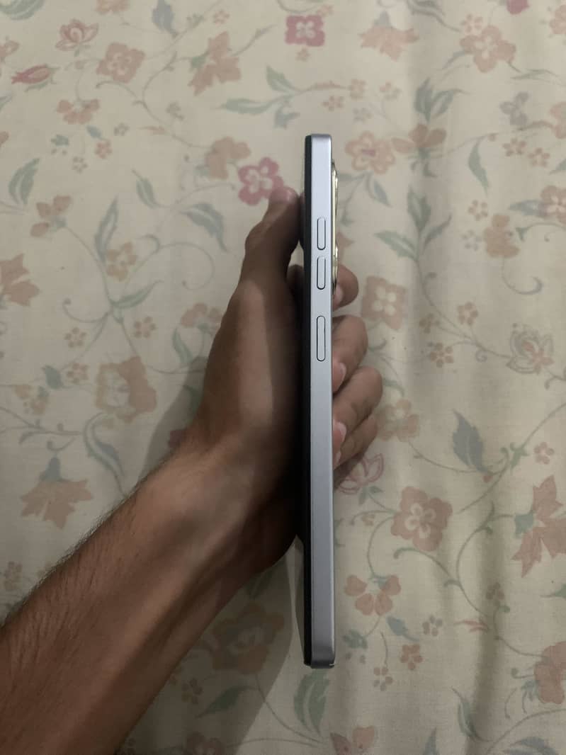Tecno Spark 20 5
