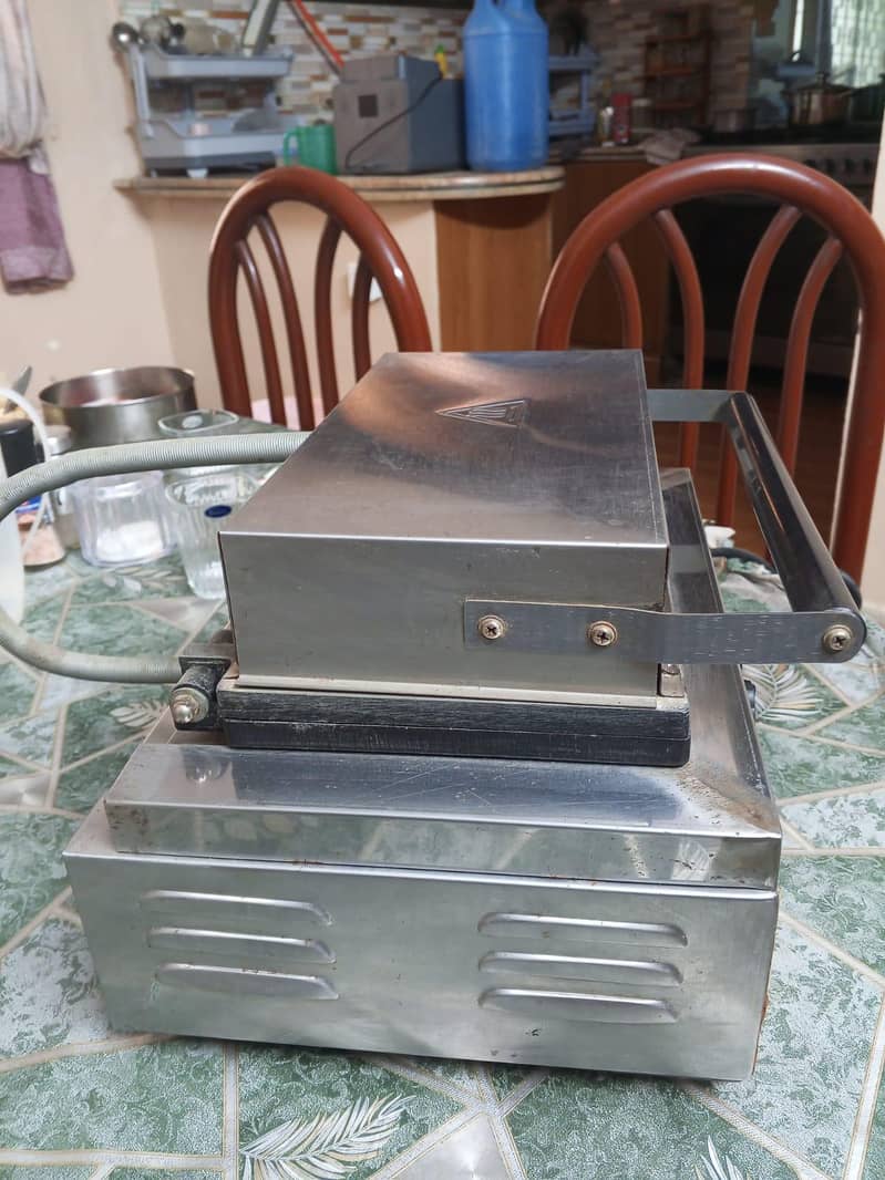 Waffle Maker Machine 0