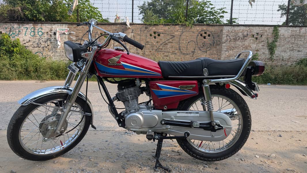 125 2005 model 0