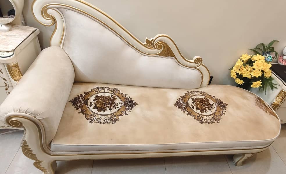 Handmade Solid Wood Deewan 0