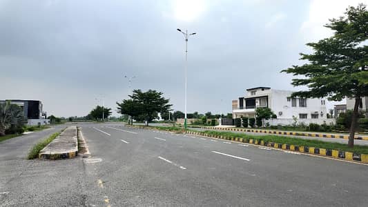 32 MARLA COMMERCIAL PLOT FOR SALE