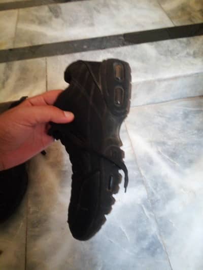 Black Shoes
