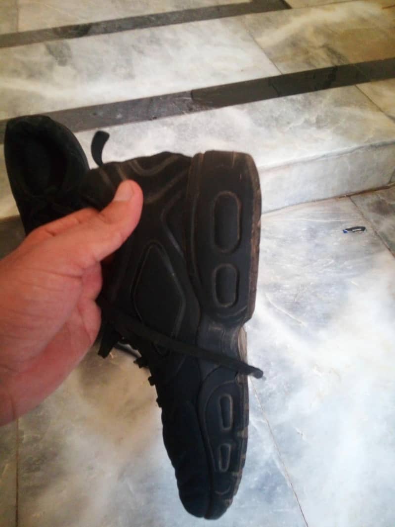 Black Shoes 2