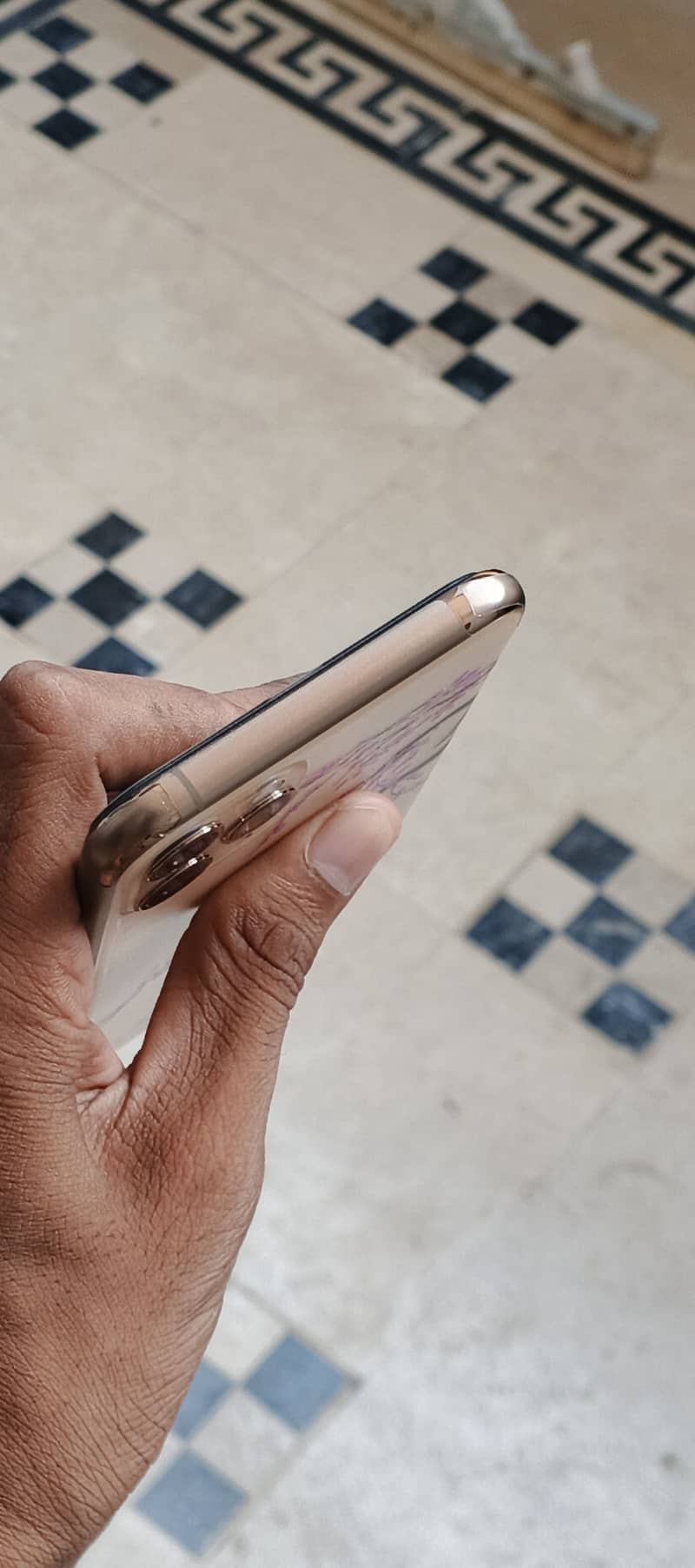 Apple iPhone 11 Pro 3
