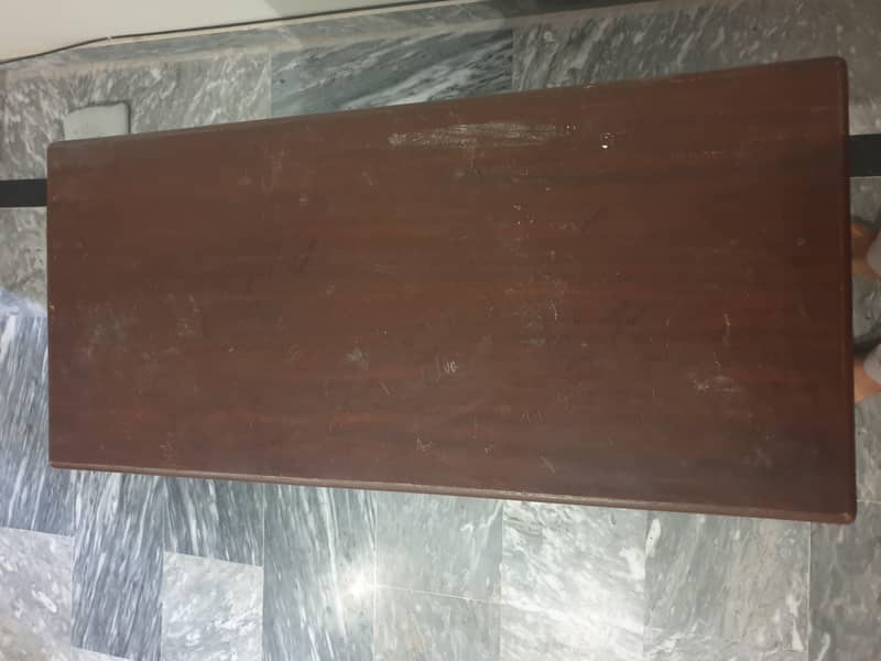 COMPUTER TABLE FOR SALE 4