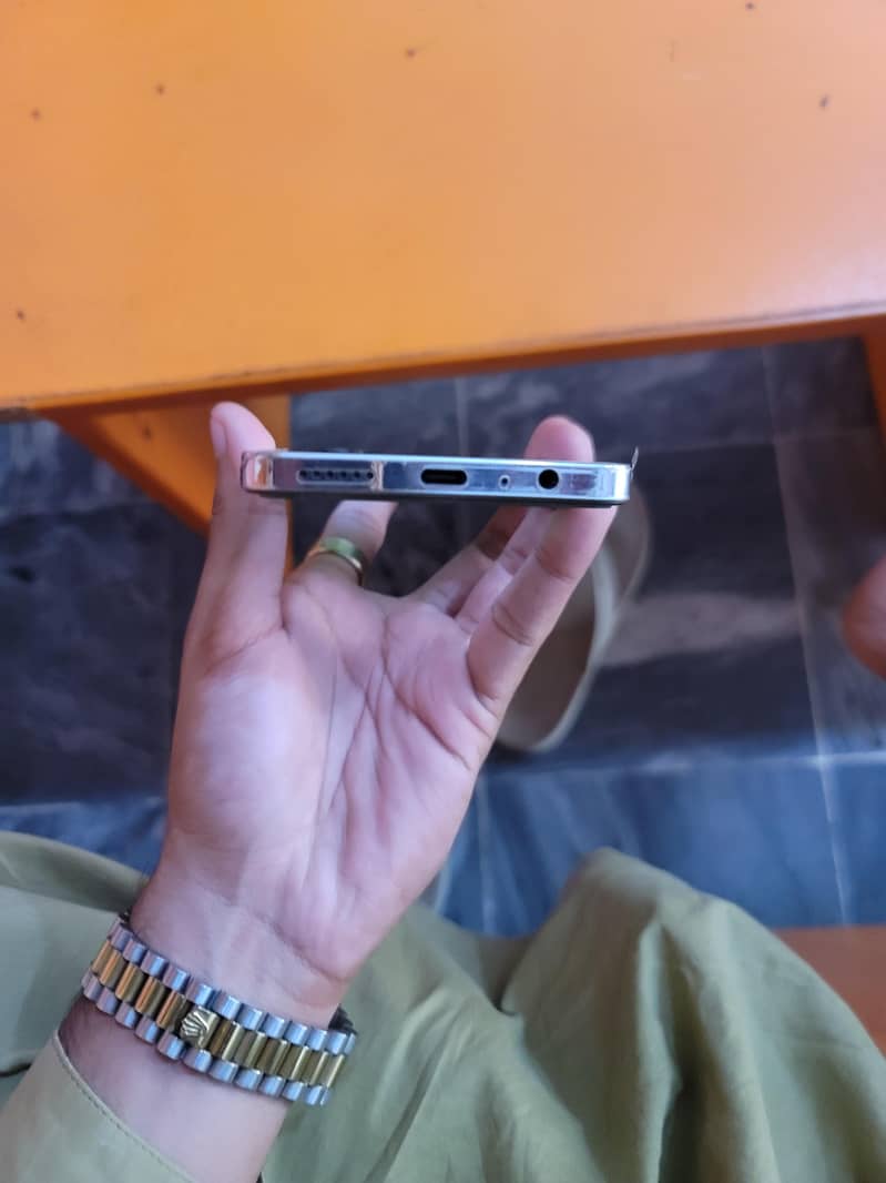 Tecno CAMON 20 2