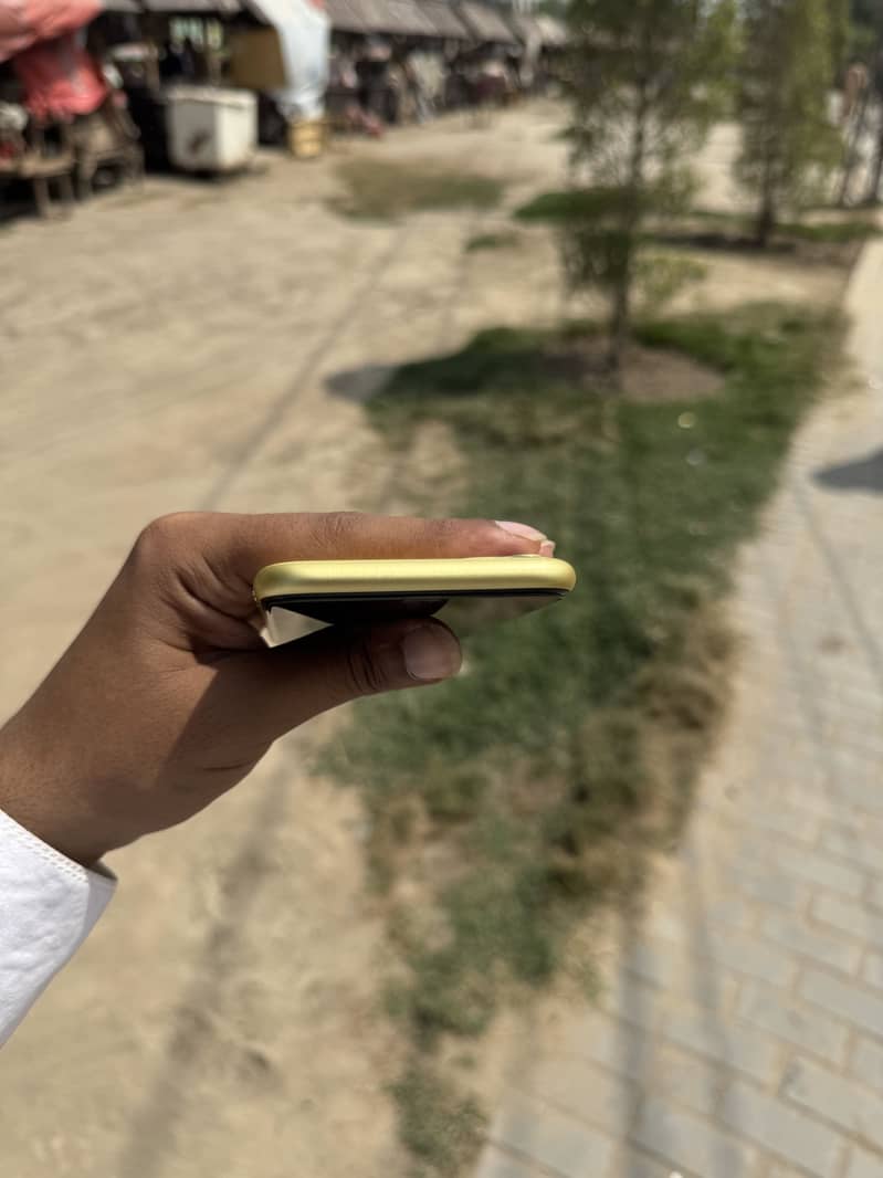 Apple iPhone 11 2