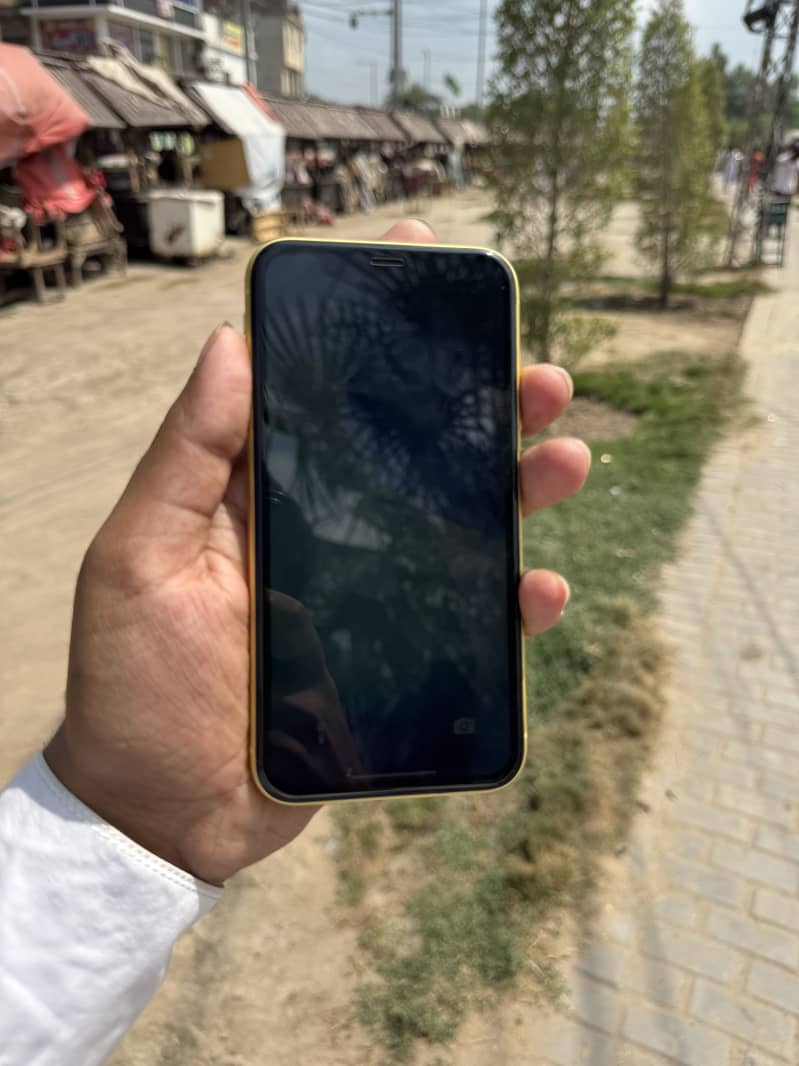 Apple iPhone 11 5
