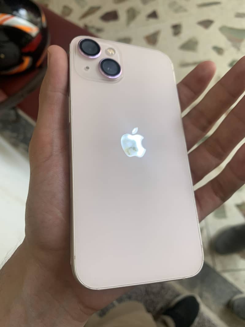 Apple iPhone 13 5