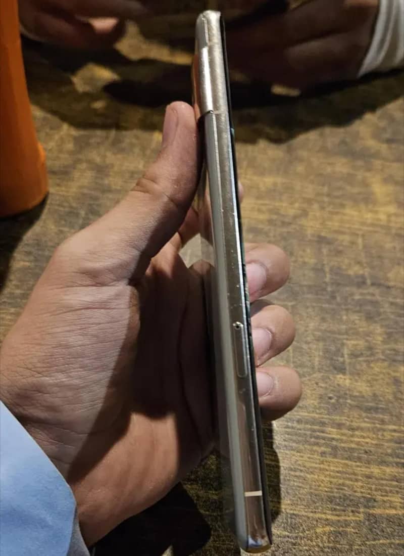 Google pixel 7 pro dotted 4