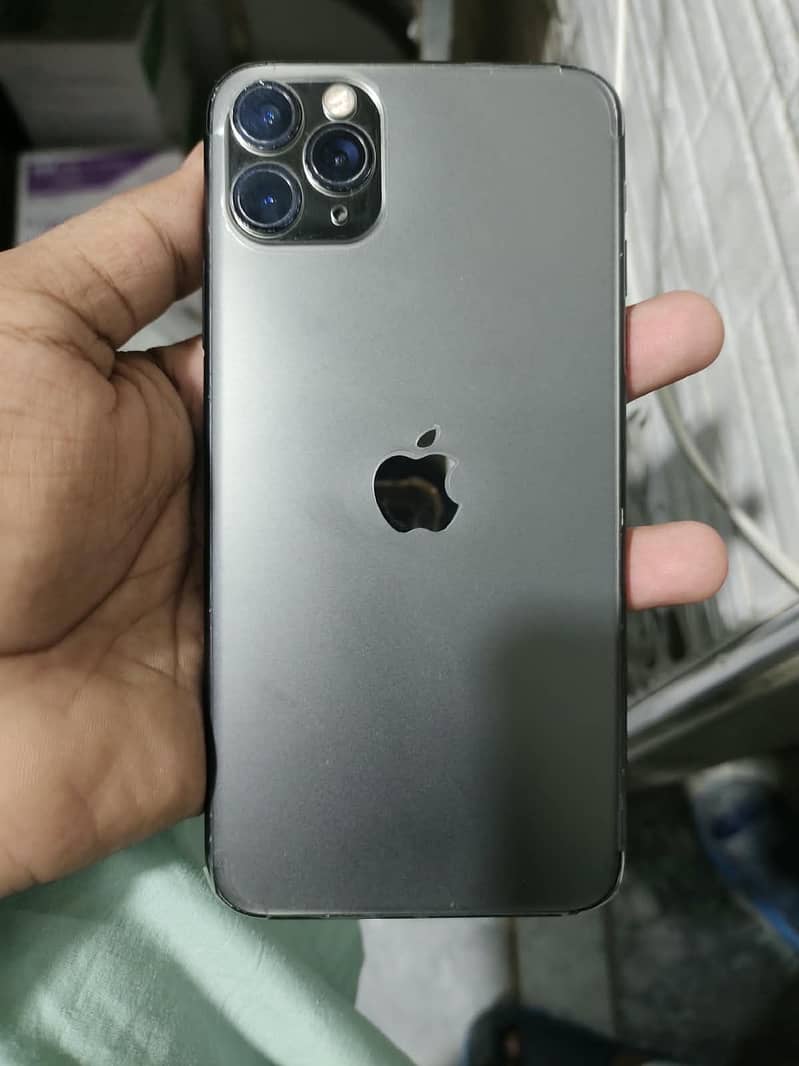 Apple iPhone 11 Pro Max 3