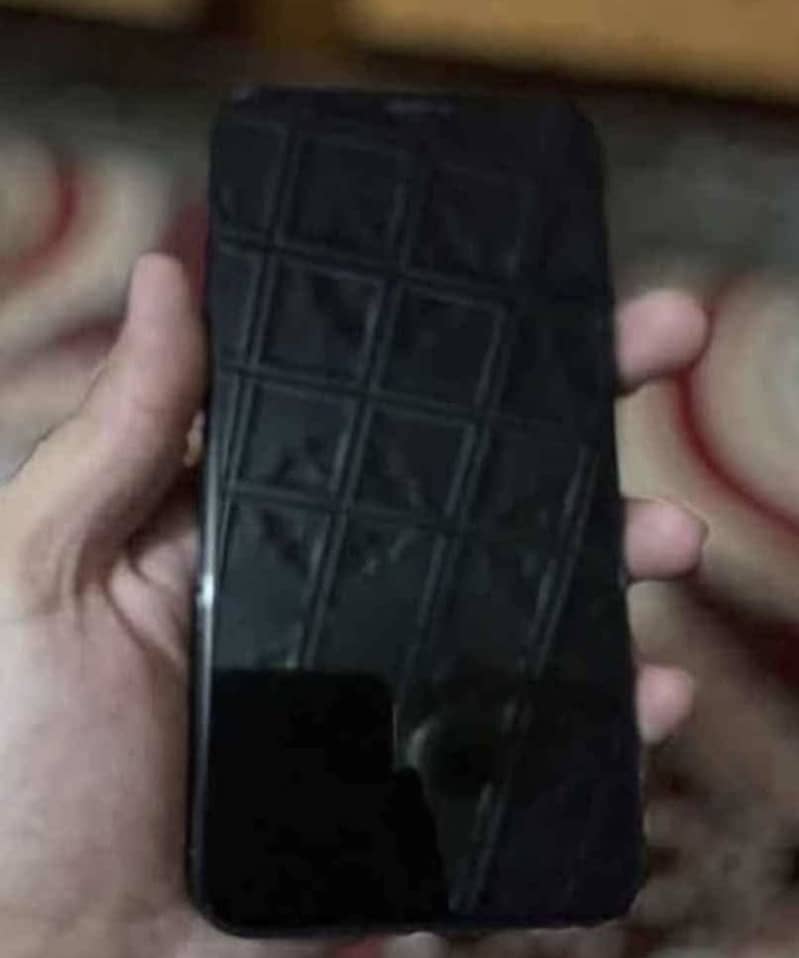 Apple iPhone 11 Pro Max 2