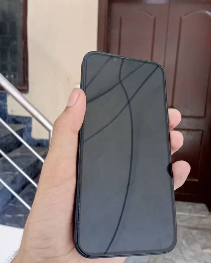 Apple iPhone 13 2