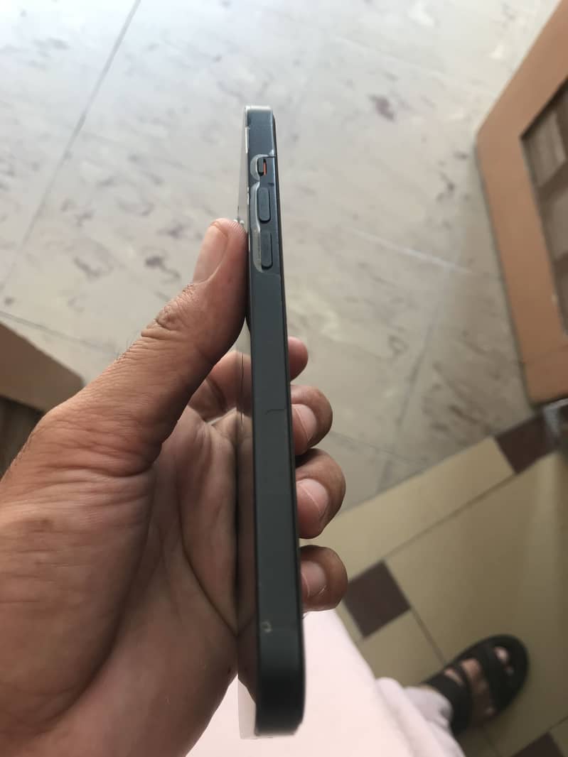 Apple iPhone 14 plus 4