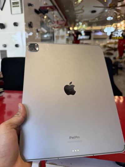 iPad Pro M2 6th Generation Wifi + Cellular 12.9”
