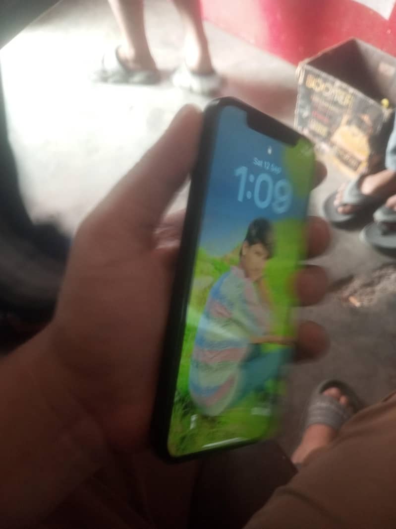 Apple iPhone 12 1