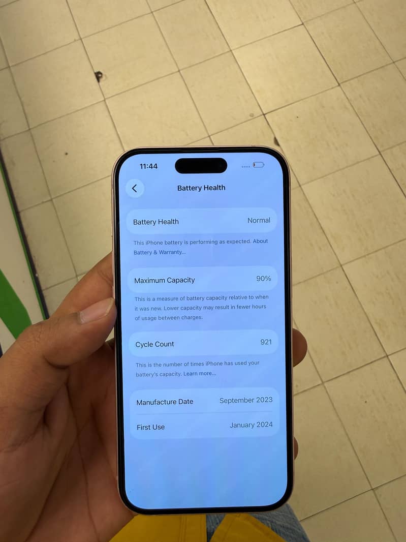 Apple iPhone 15 10