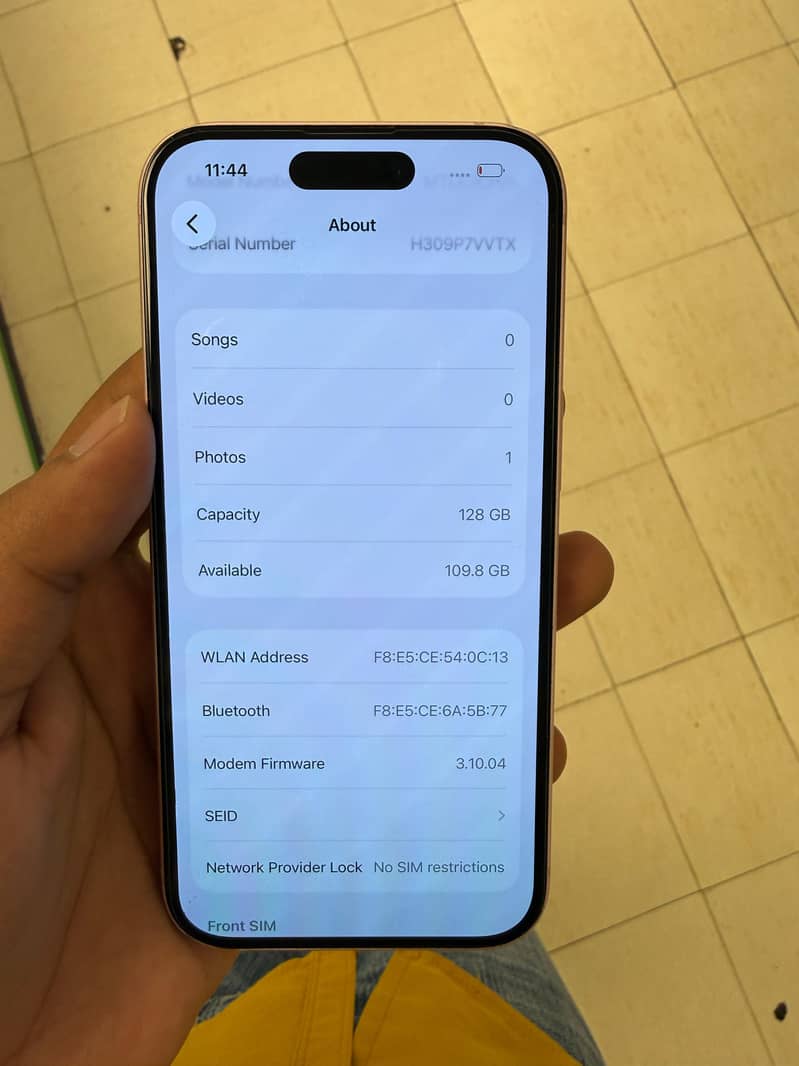Apple iPhone 15 11