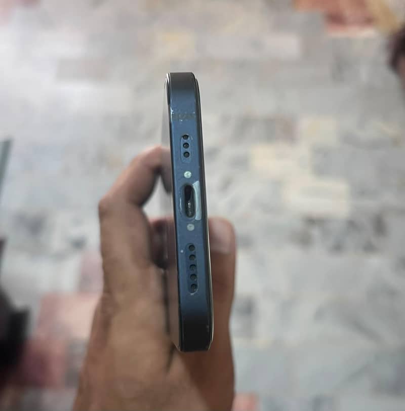 Apple iPhone 12 1