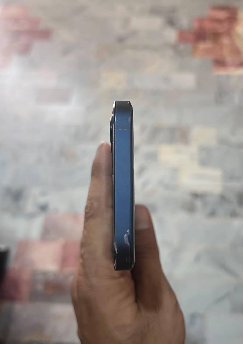 Apple iPhone 12 5