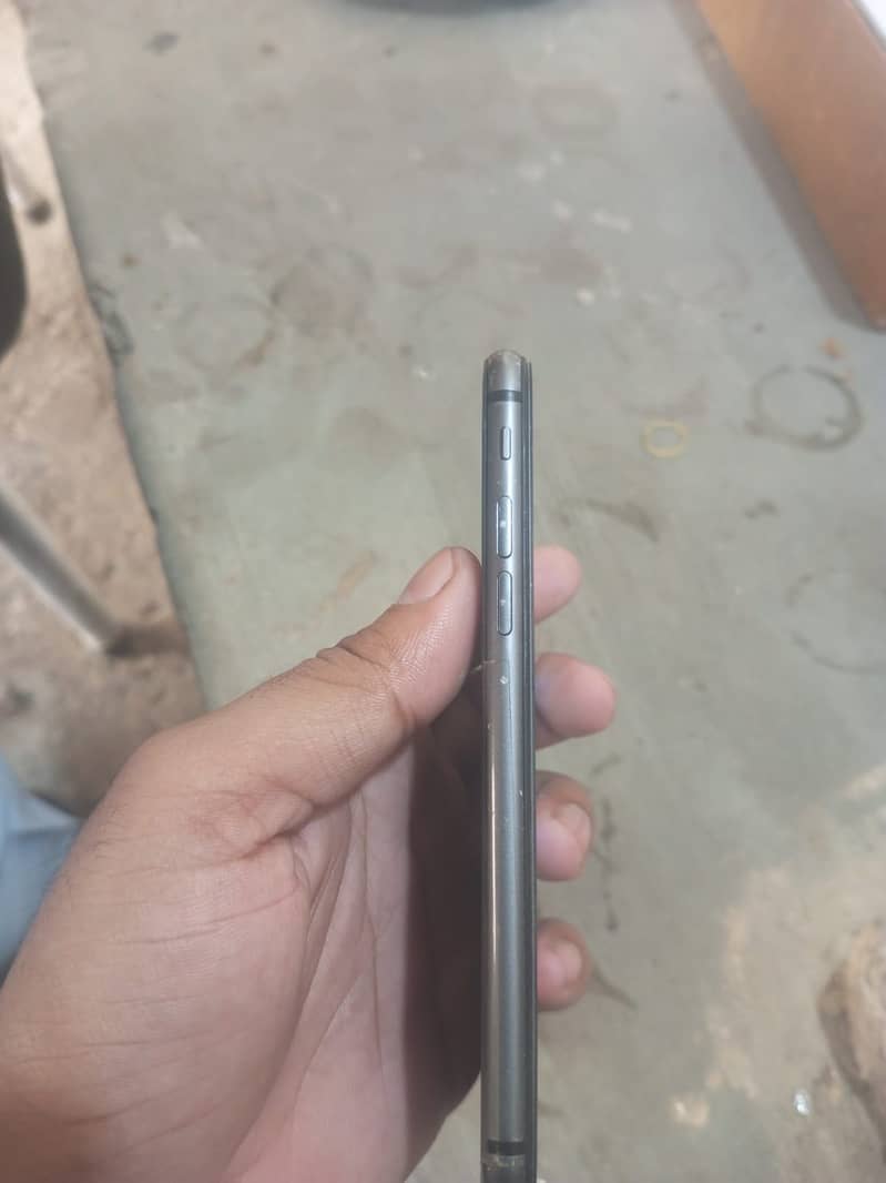 Apple iPhone 8 2