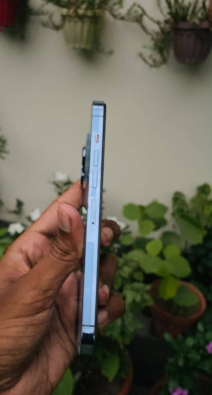 Apple iPhone 13 Pro Max 1