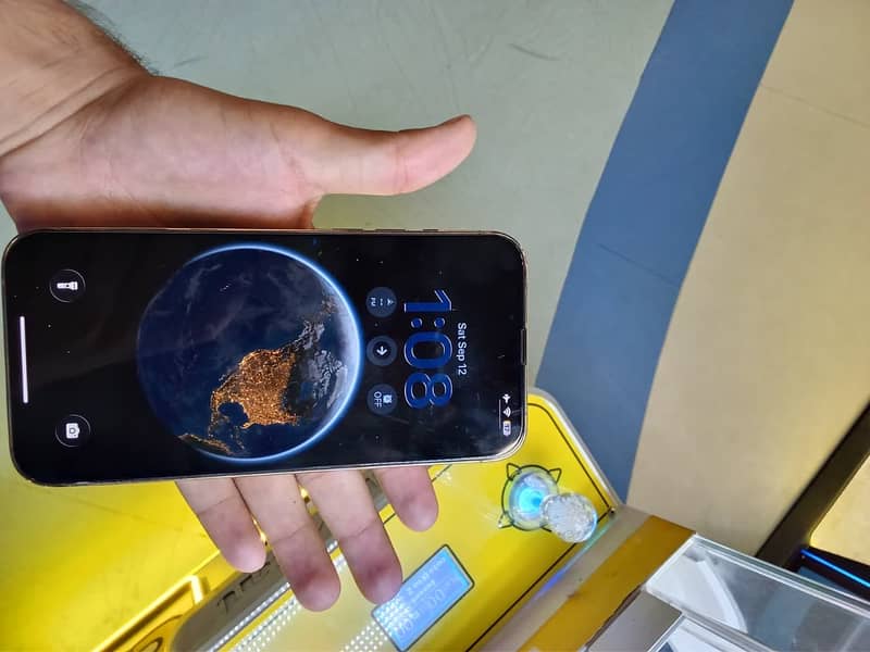 Apple iPhone 13 Pro Max 1