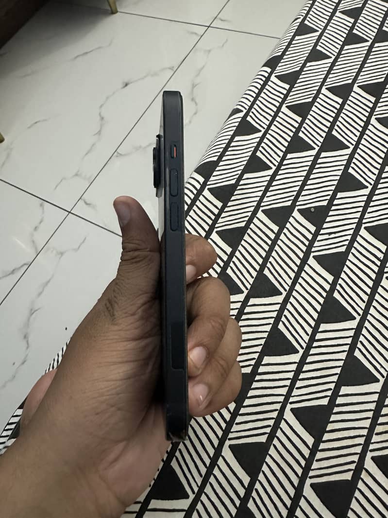 Apple iPhone 14 2
