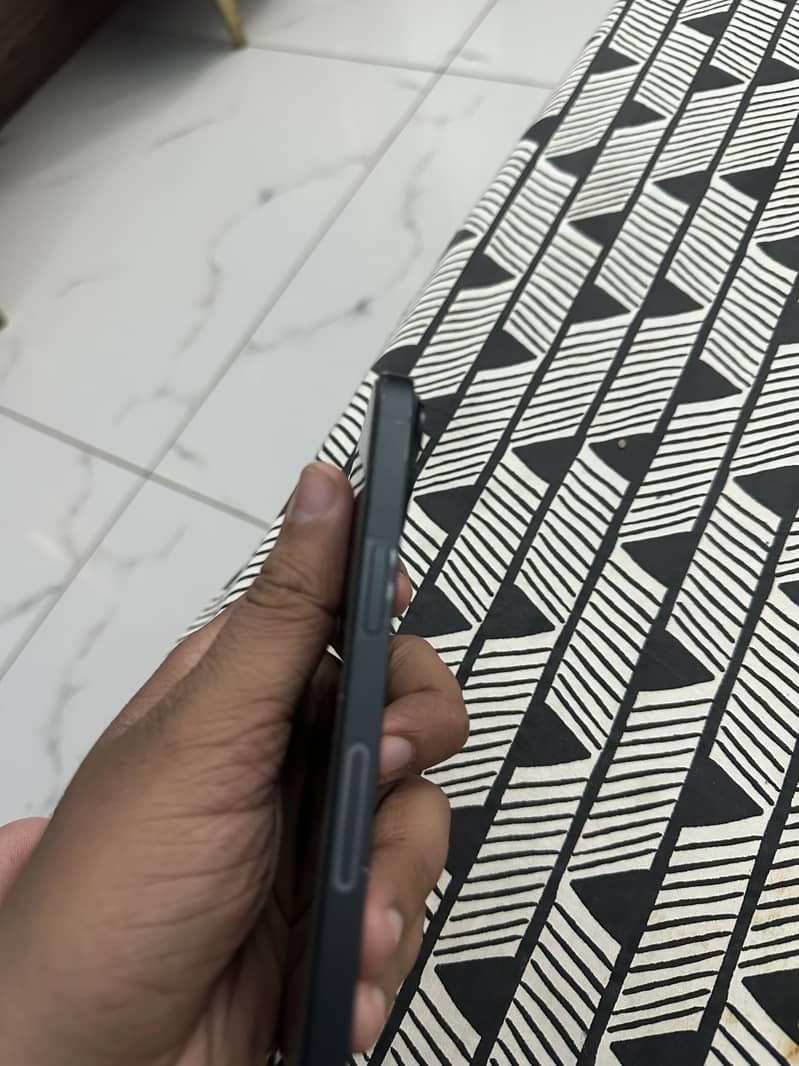 Apple iPhone 14 5