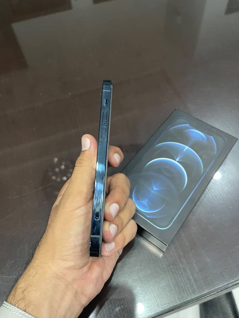 Apple iPhone 12 Pro 2