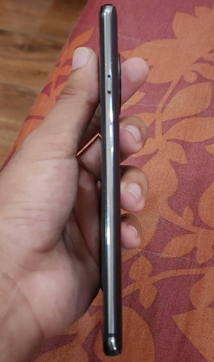 One Plus 7T 4