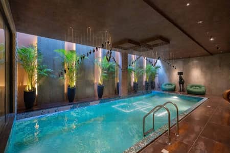 1 KANAL EYE CATCHING SUPERB LUXURY BUNGALOW FOR SALE On TOP LOCATION