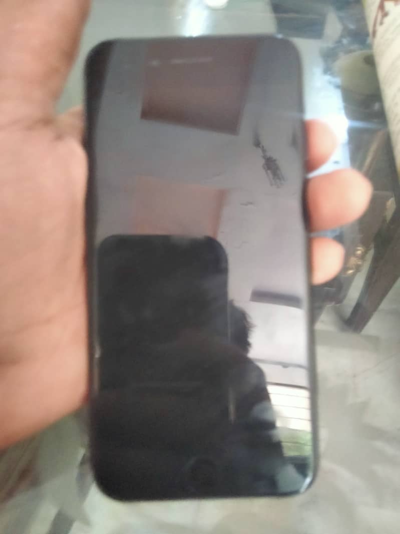 Apple iPhone 7 3