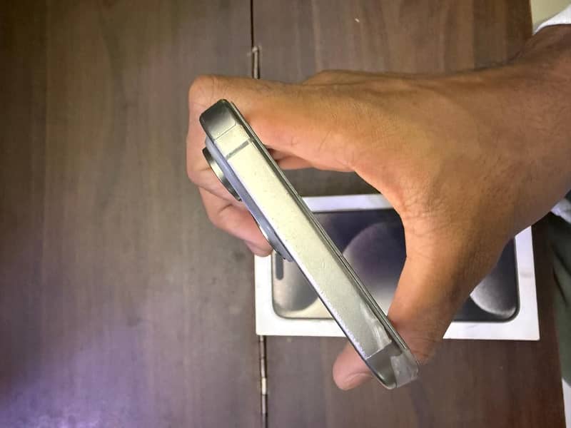 iPhone 15 Pro Max JV 2