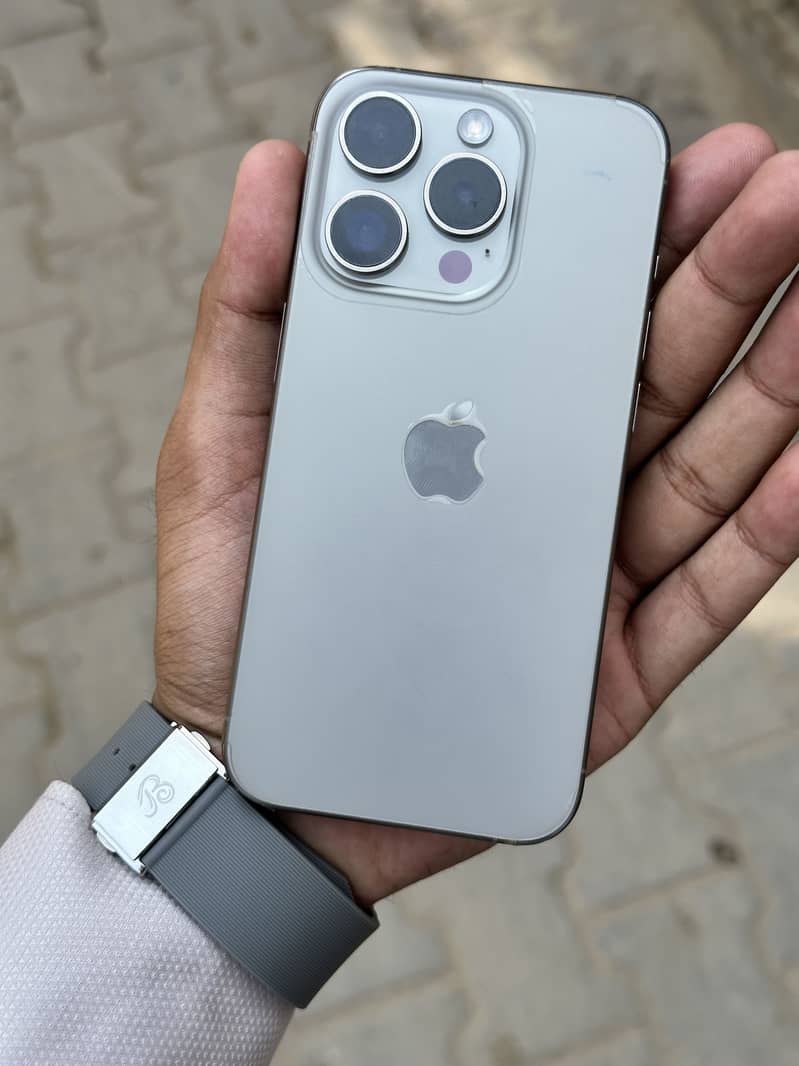 Apple iPhone 15 Pro 5