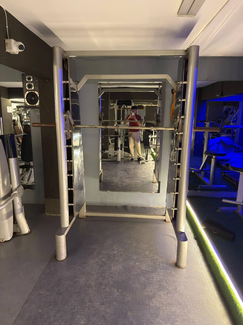 Smith Machine 1