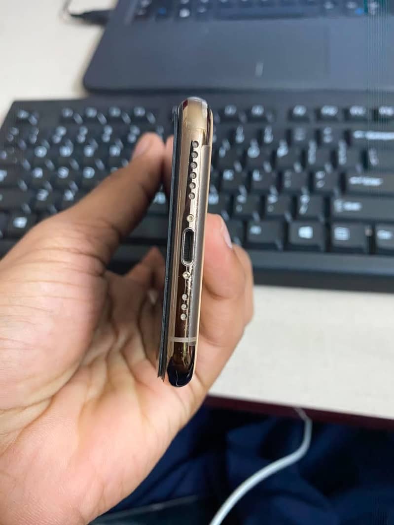 Apple iPhone 11 Pro 1