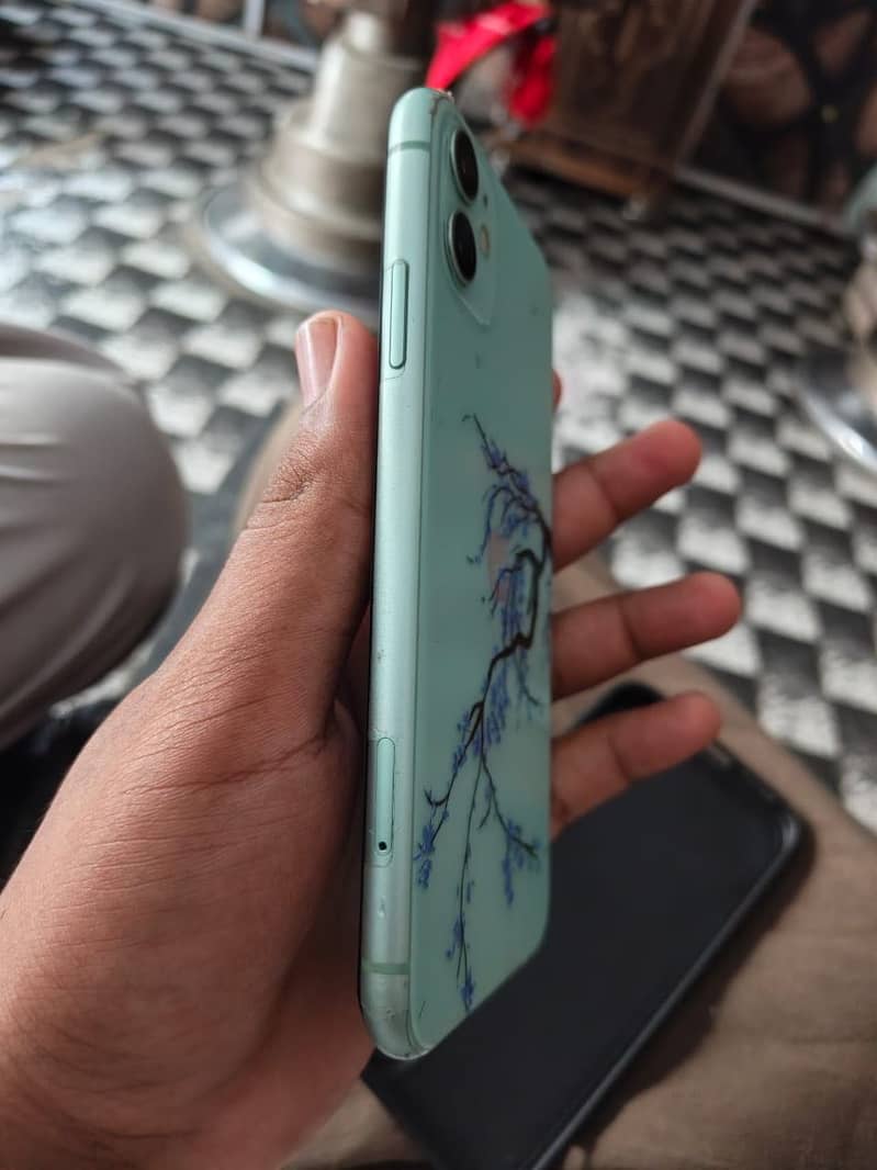 Apple iPhone 11 1