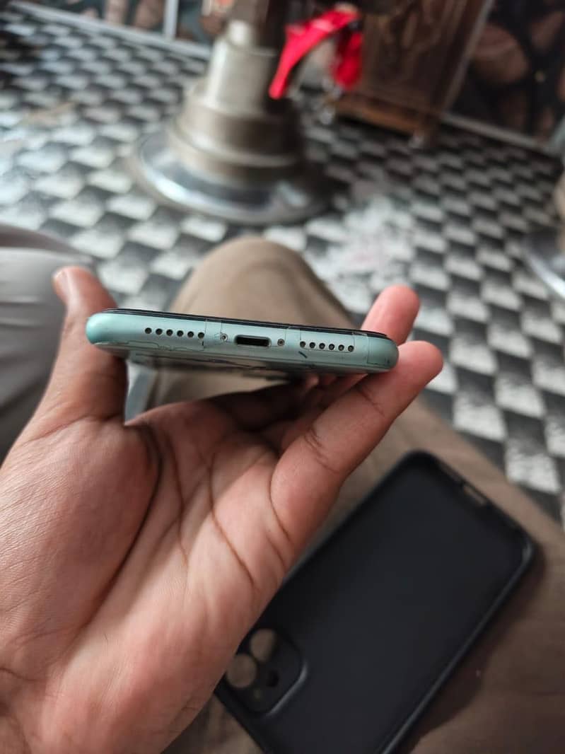 Apple iPhone 11 2