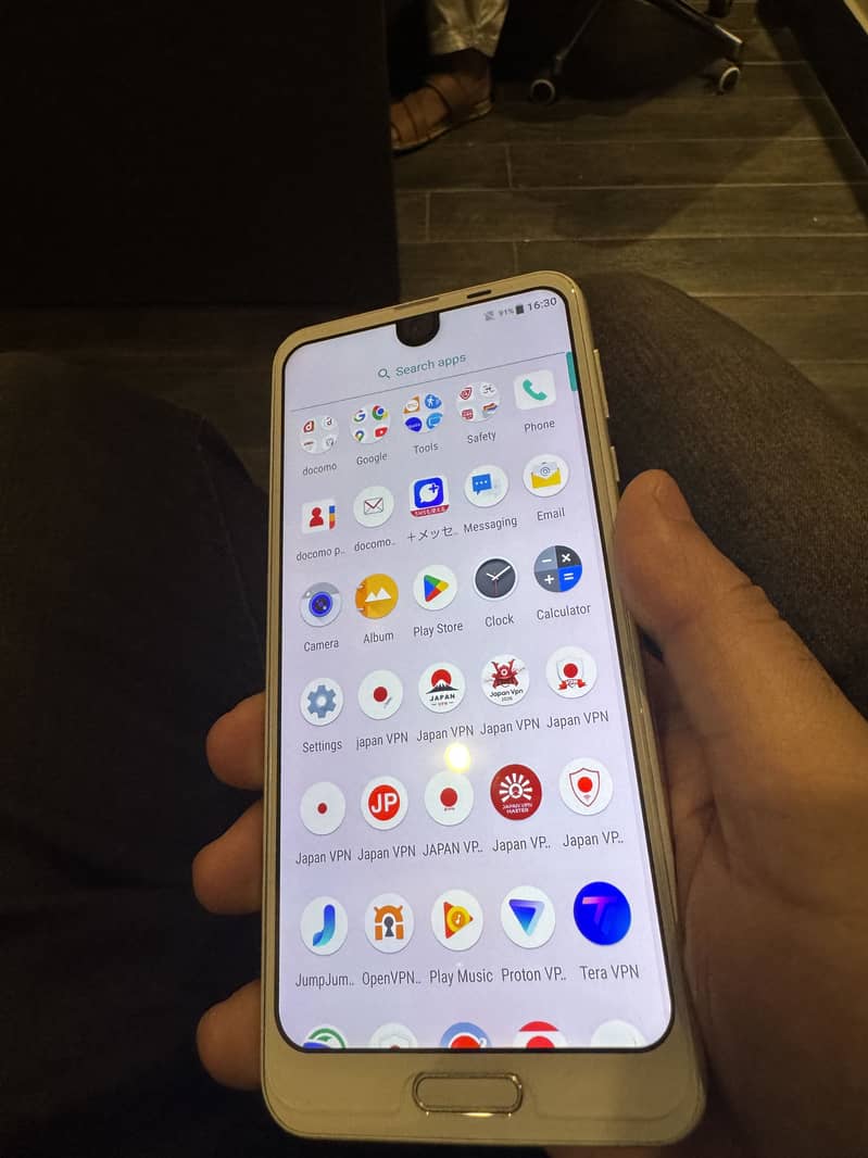 Aquos R2 2