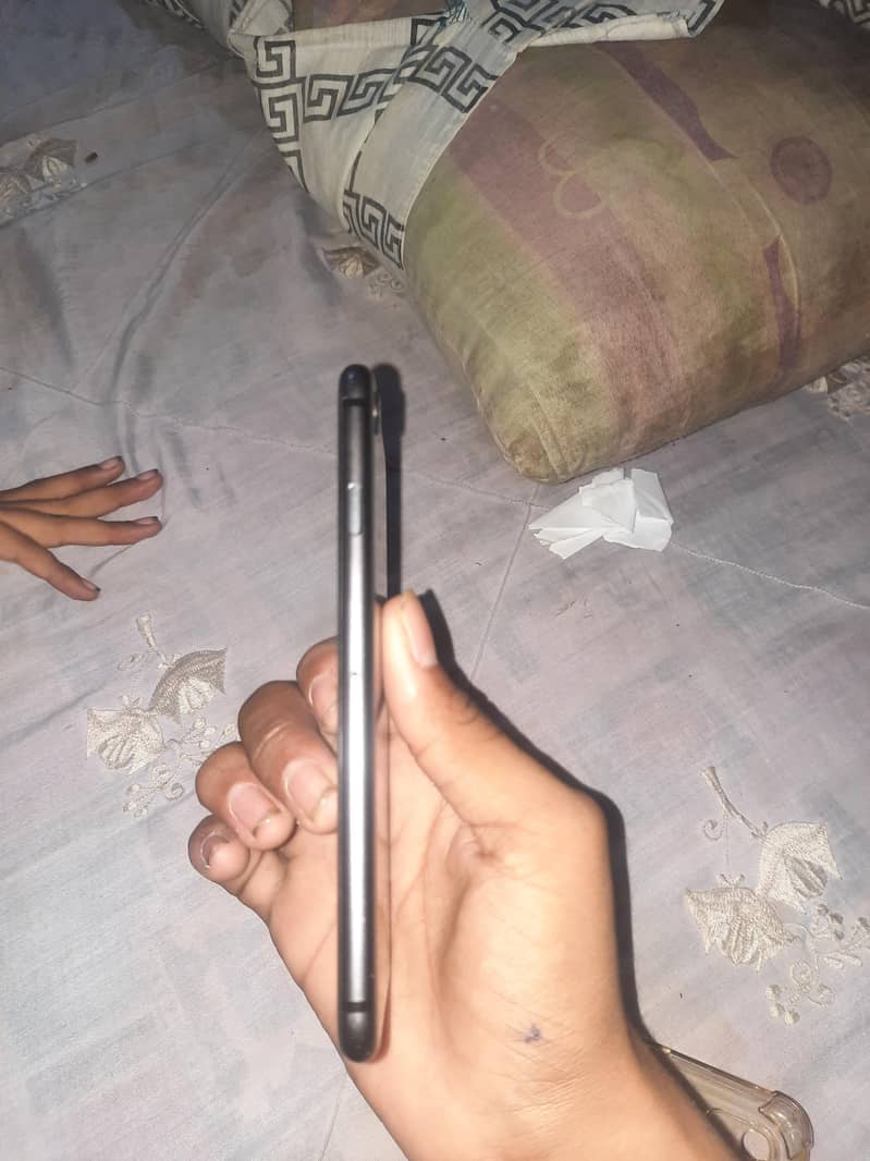 iPhone 8 1