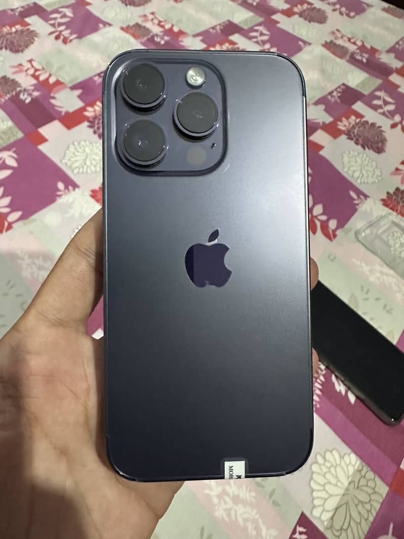 Apple iPhone 14 Pro 1