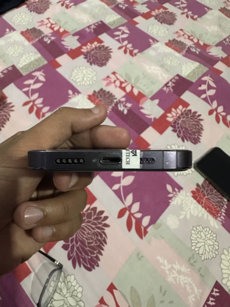 Apple iPhone 14 Pro 2