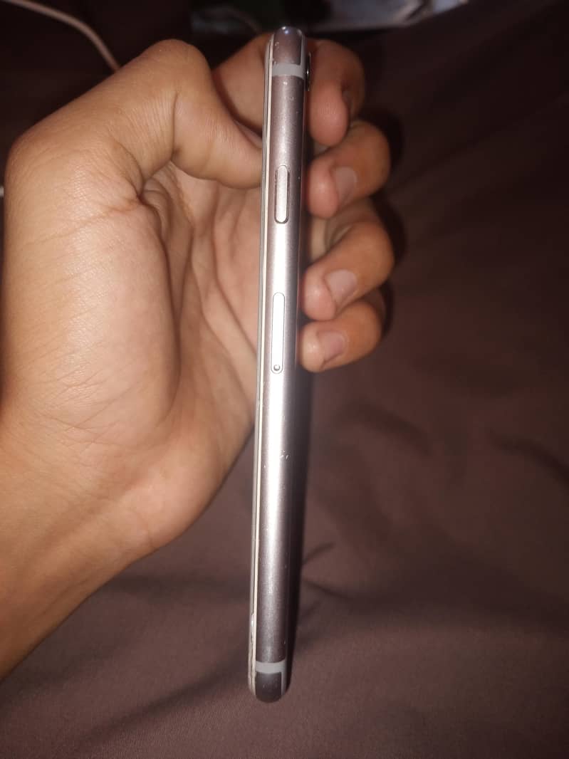 Apple iPhone 6S 6