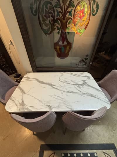 4 seater dining table