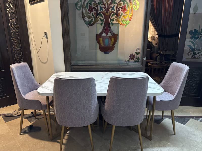 4 seater dining table 1