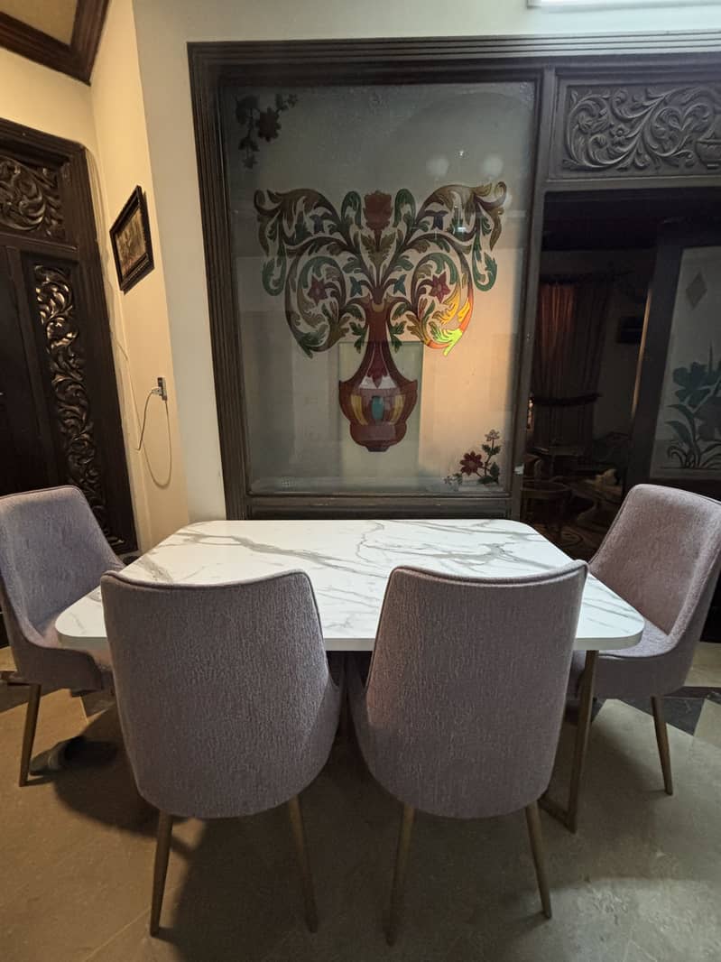 4 seater dining table 2
