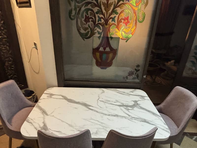 4 seater dining table 3