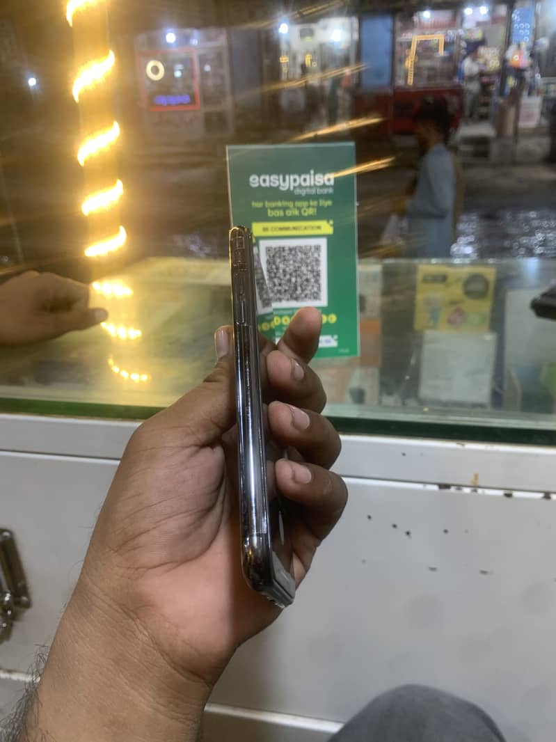 Apple iPhone XS 2